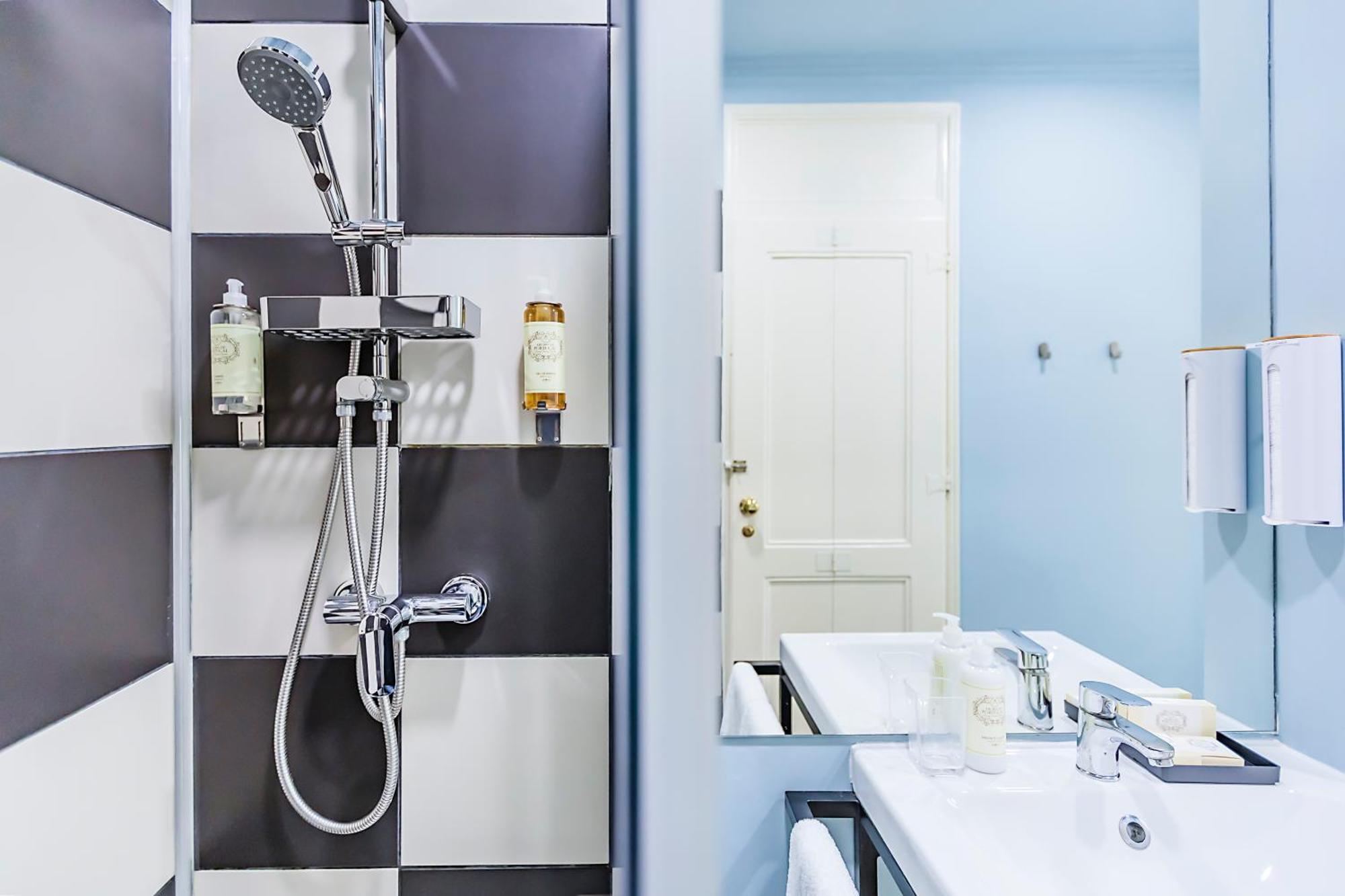Lr Guest House Lisbon Luaran gambar